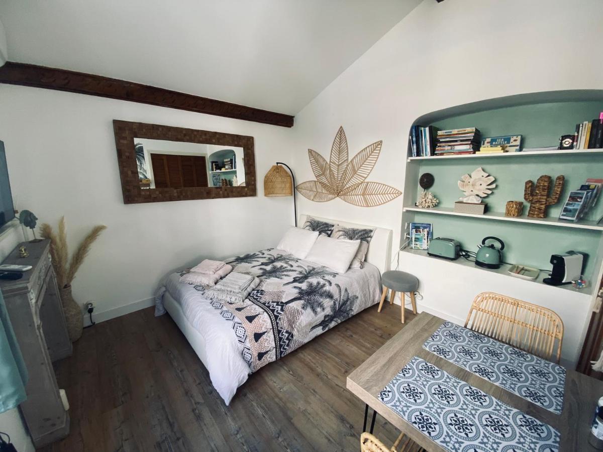 Apartment Jolie Climatise Avec Parking Et Proche De La Carqueiranne