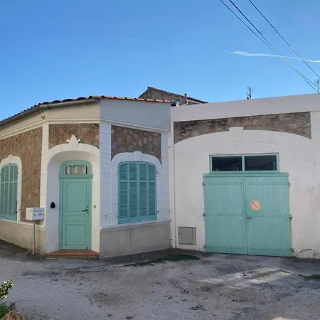 Jolie Studio Climatise Avec Parking Et Proche De La Mer Carqueiranne Exterior photo